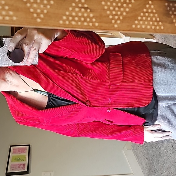 STUNNING VINTAGE COLLECTIONS MISSY RED CORDUROY BLAZER - Picture 2 of 12